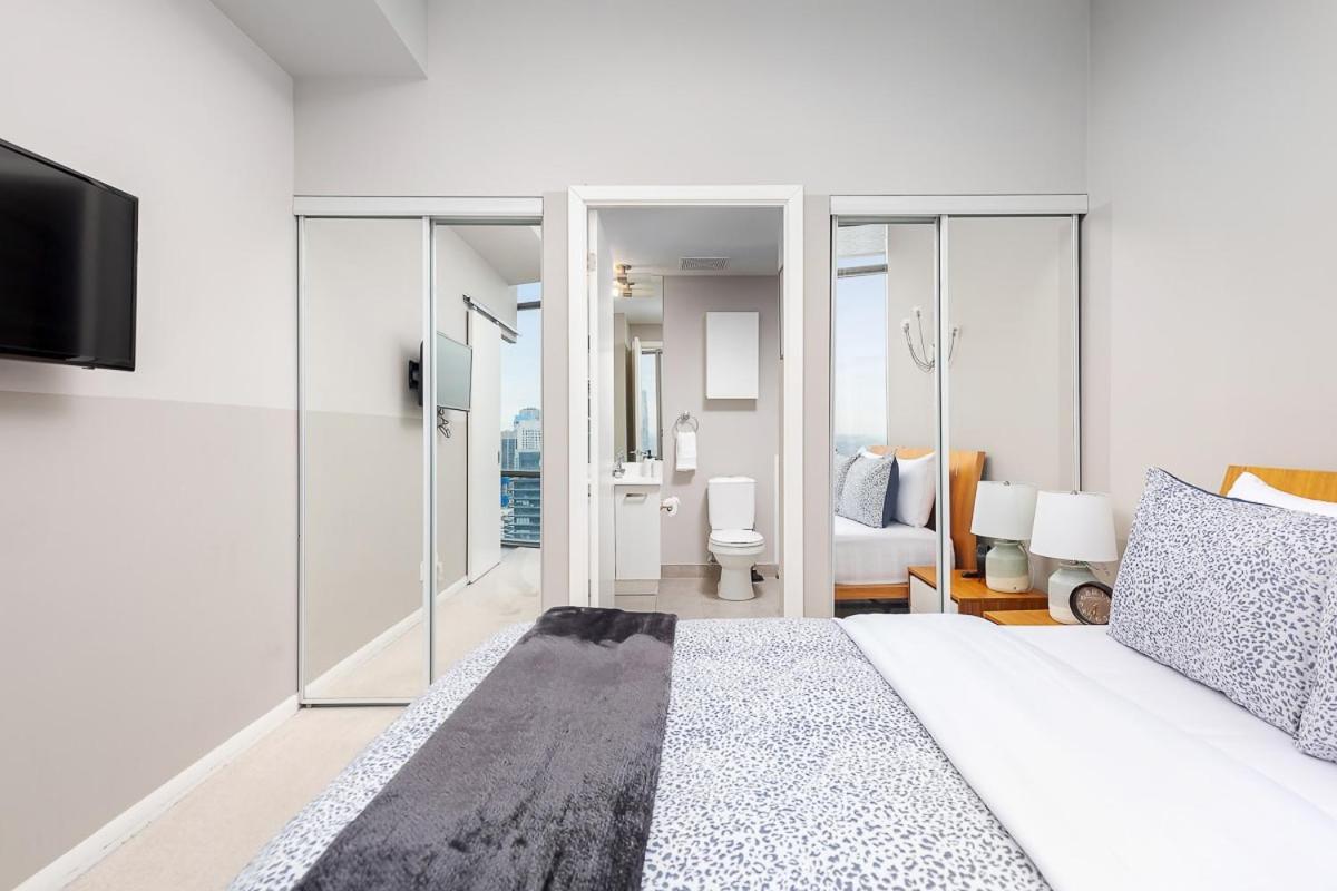 Apartment Penthouse Overlooking Dt Free Parking *