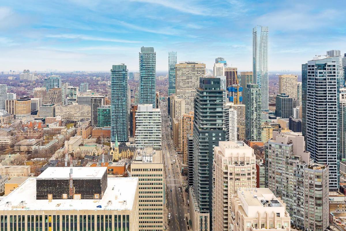 Penthouse Overlooking Dt Free Parking