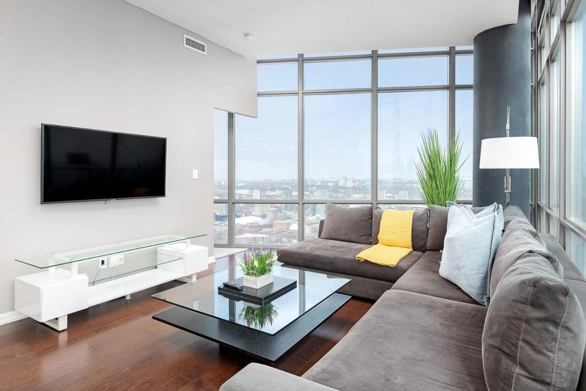 Apartment Penthouse Overlooking Dt Free Parking *