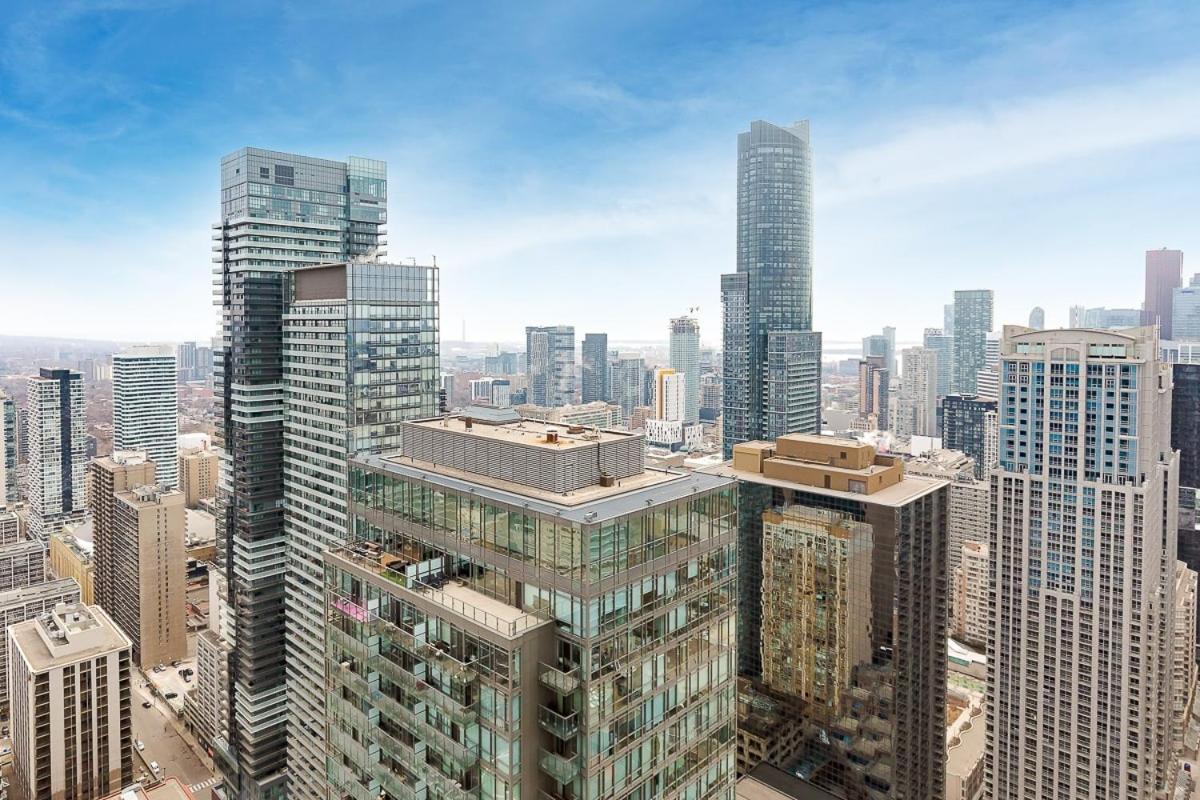 Penthouse Overlooking Dt Free Parking Apartment