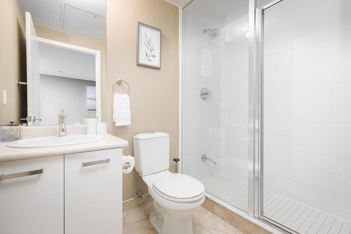 Penthouse Overlooking Dt Free Parking Apartment *